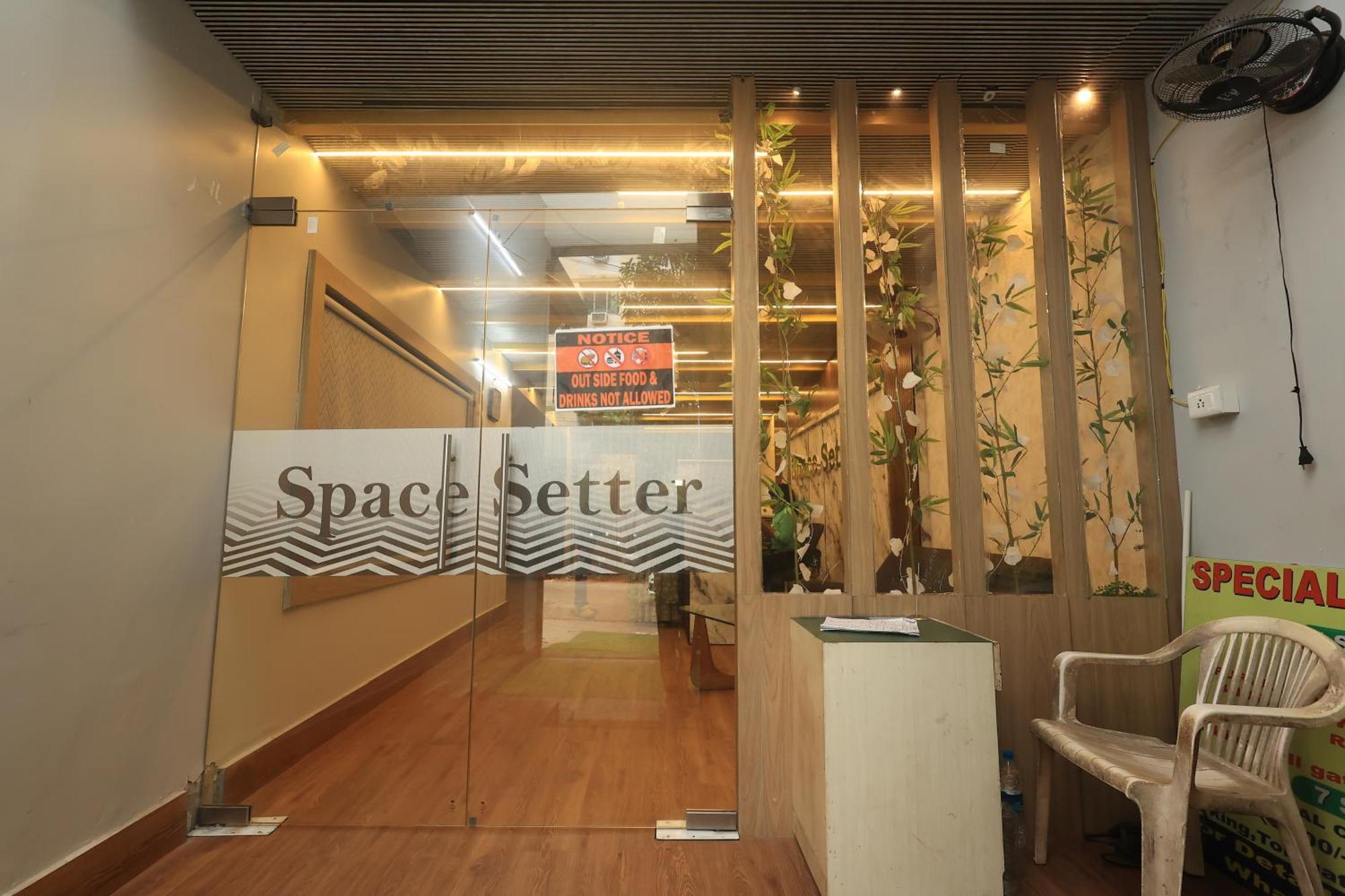 Hotel Space Setter 布巴内什瓦尔 外观 照片